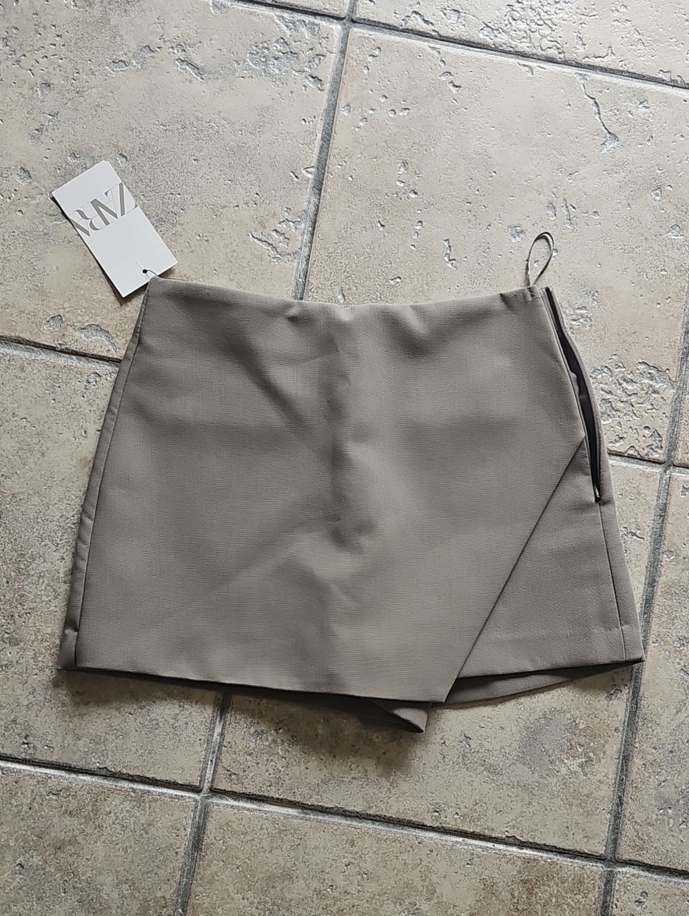 NEW Zara Skort